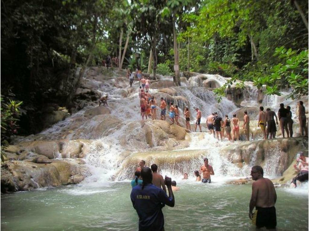 Fisherman'S Point Beach-Front Condomania Ocho Rios Zewnętrze zdjęcie