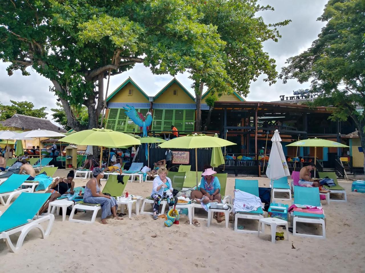 Fisherman'S Point Beach-Front Condomania Ocho Rios Zewnętrze zdjęcie